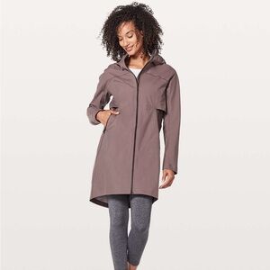 Lululemon Cloud Crush Jacket- Long Rain Jacket- Size 4